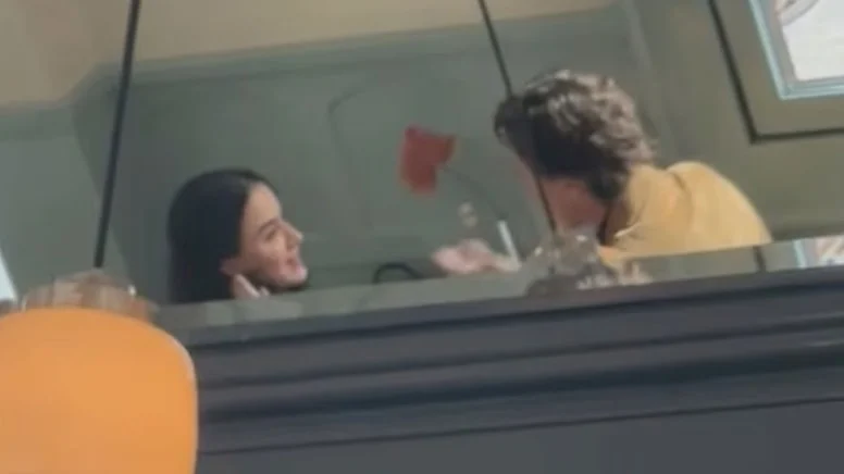 Katy Perry’den Siyaset Sahnesine Sıcak Bir Ziyaret