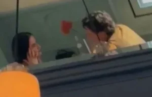 Katy Perry’den Siyaset Sahnesine Sıcak Bir Ziyaret