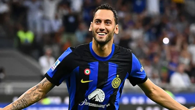 Galatasaray taraftarı heyecanlı: Hakan Çalhanoğlu'ndan sinyal mi geldi?