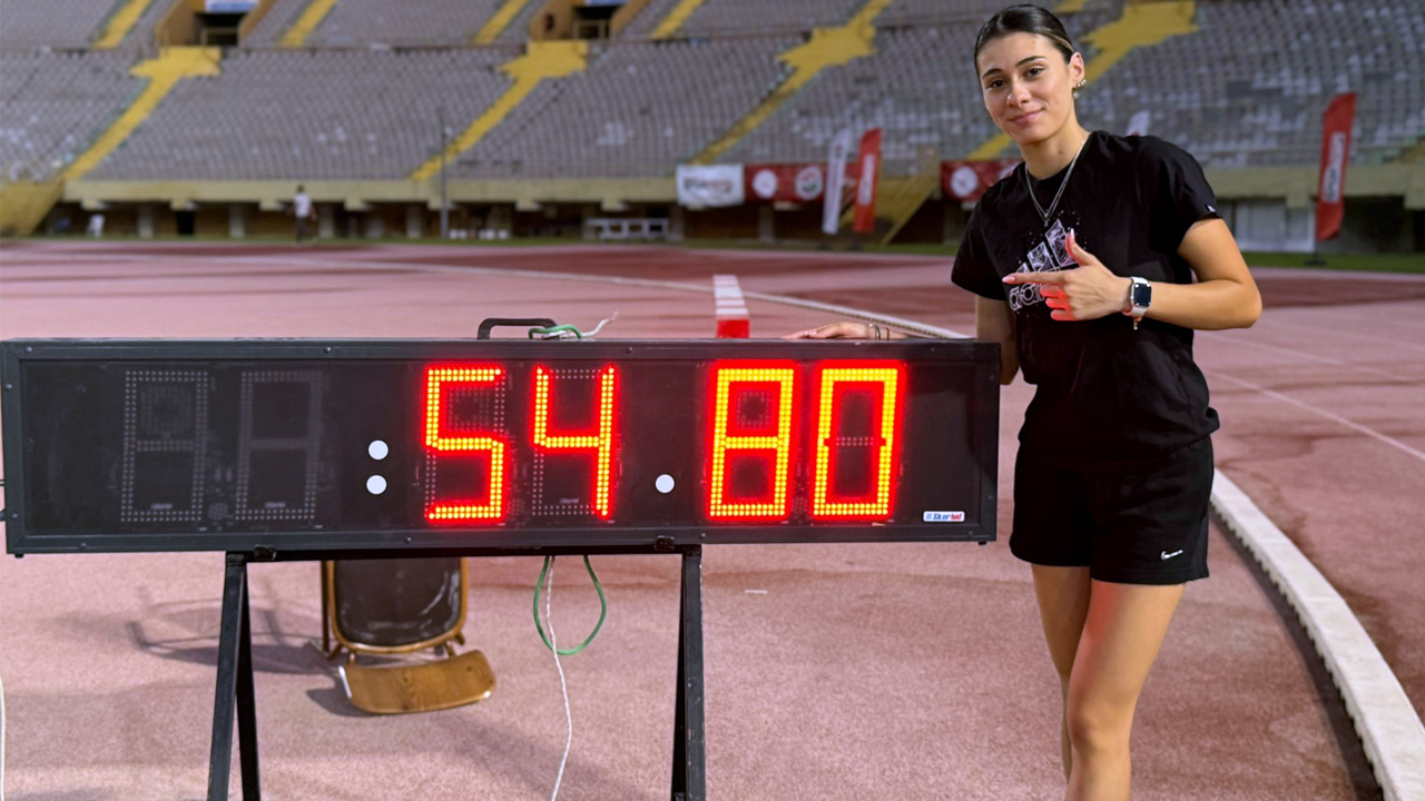 Aysel Önder'den Dünya Rekoru! Milli Atletimiz Gururlandırdı