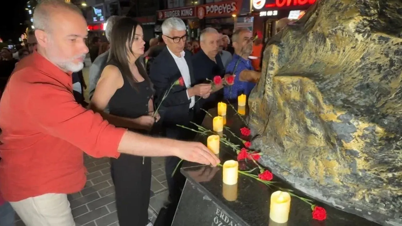 17 Ağustos Depremi: 26. Yılında Anma Törenleri Düzenlendi