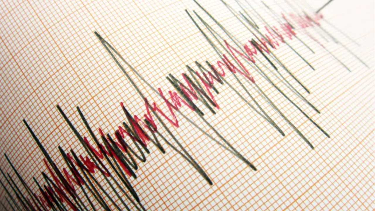 Balıkesir Sındırgı'da Orta Şiddette Deprem