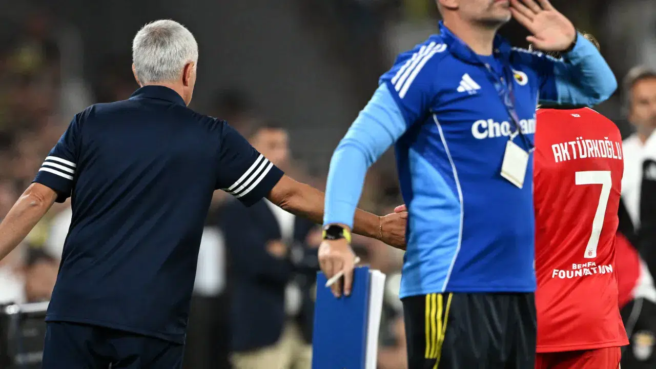 Kerem Aktürkoğlu Fenerbahçe'ye Transfer Olacak mı? Mourinho'dan Açıklama!