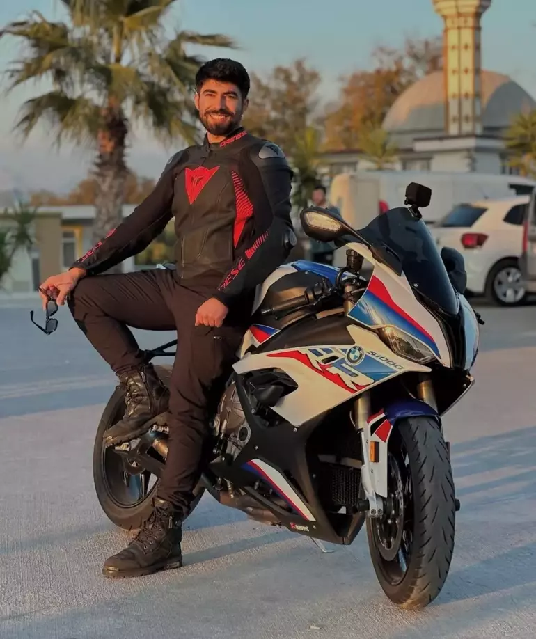 Deniz Servan Narin Kocaeli’deki motosiklet kazasında yaşamını yitirdi