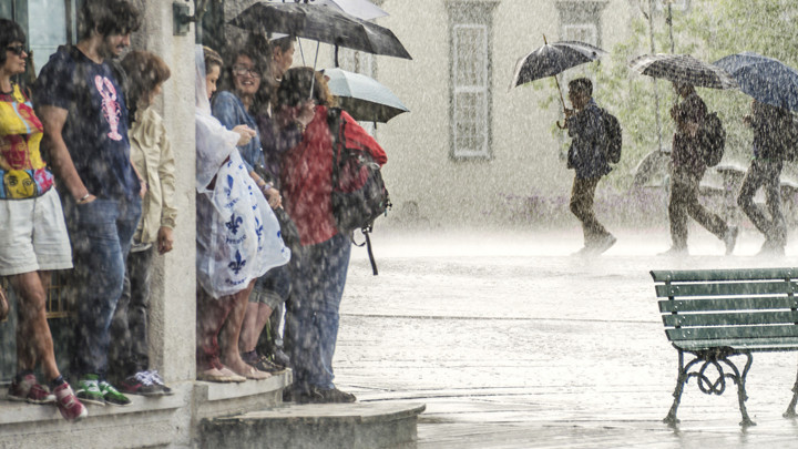 Meteoroloji Alarm Veriyor: Bölgesel Kuvvetli Yağış, Fırtına ve Toz Taşınımına Dikkat!