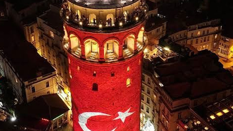 Galata Kulesi’nden milli maç coşkusu: Final maçı dev ekrana yansıtılacak