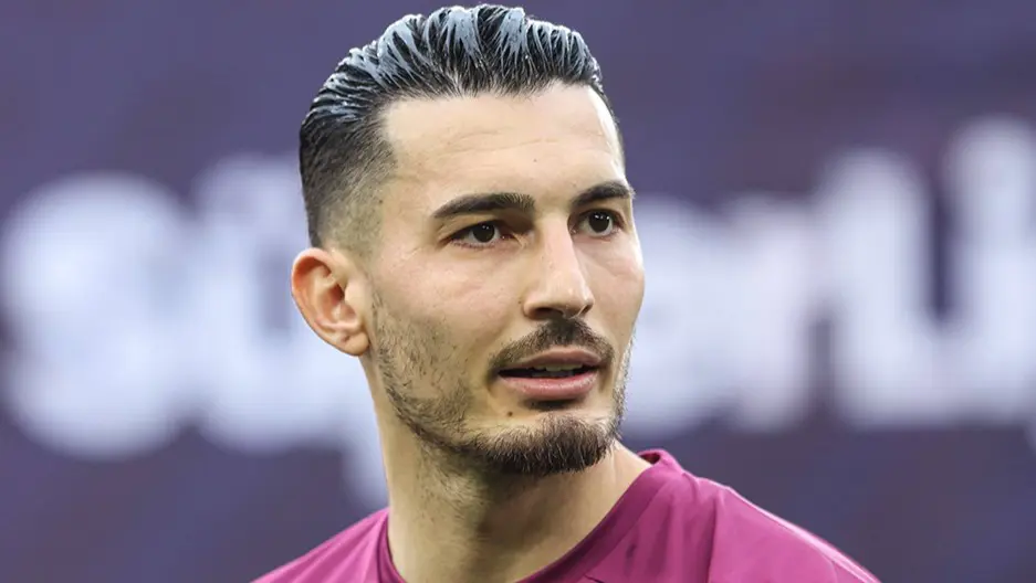Trabzonspor'dan Kaleci Hamlesi: Uğurcan Çakır'ın Yerine Gözler Bilal Bayazıt'ta!