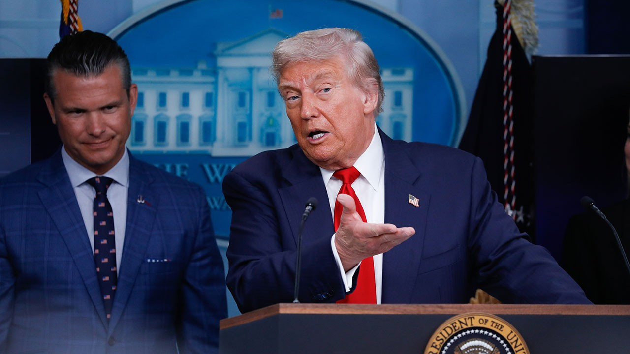 Trump: Hükümet kapanabilir; 750 bin çalışanın izni gündemde