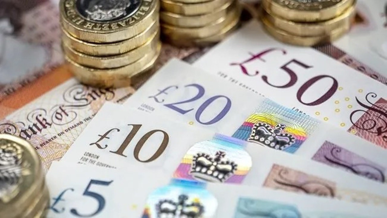 Sterlinin Euro Karşısında Düşüş Riski Yıl Sonuna Doğru Artıyor