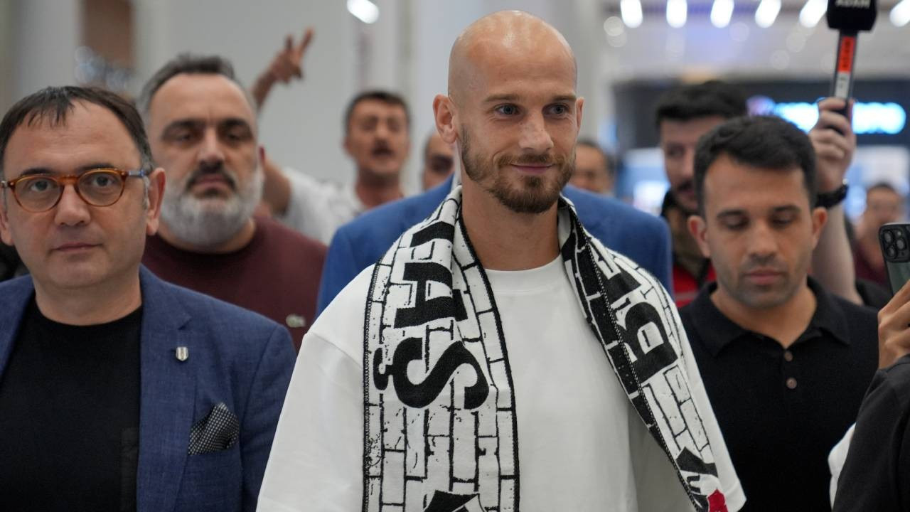 Vaclav Cerny Beşiktaş'ta: İstanbul'a Gelişiyle Sabırsız Bekleyiş Sona Erdi