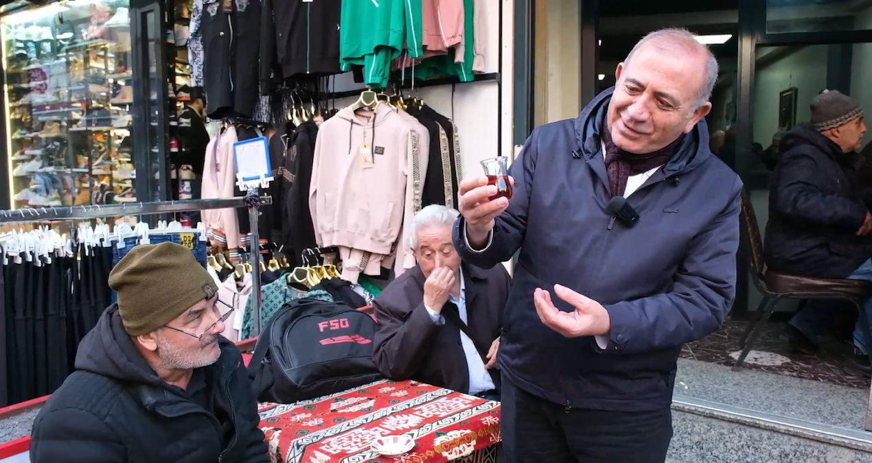 Gürsel Tekin'in Kadıköy Hayali Esenyurt Engeline Takıldı: İstifa Kararı