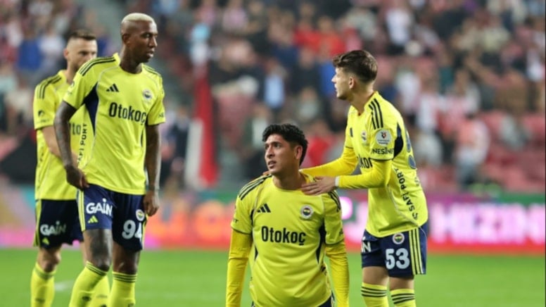 Fenerbahçe’de Samsun faciası sonrası oklar yönetime ve Tedesco’ya döndü