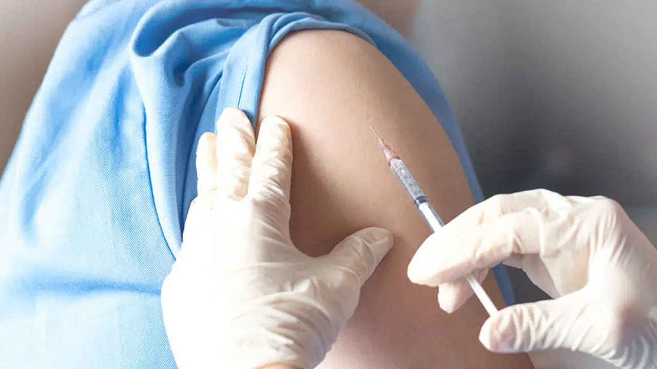 Kışa girerken influenza aşısı: Kimlere uygulanır, yan etkileri neler?
