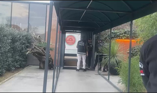 Narkotik polisleri Bebek’teki spor salonunda uyuşturucu araması gerçekleştirdi