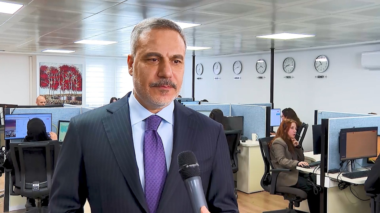 Bakan Fidan'dan Konsolosluk Çağrı Merkezi'ne Ziyaret
