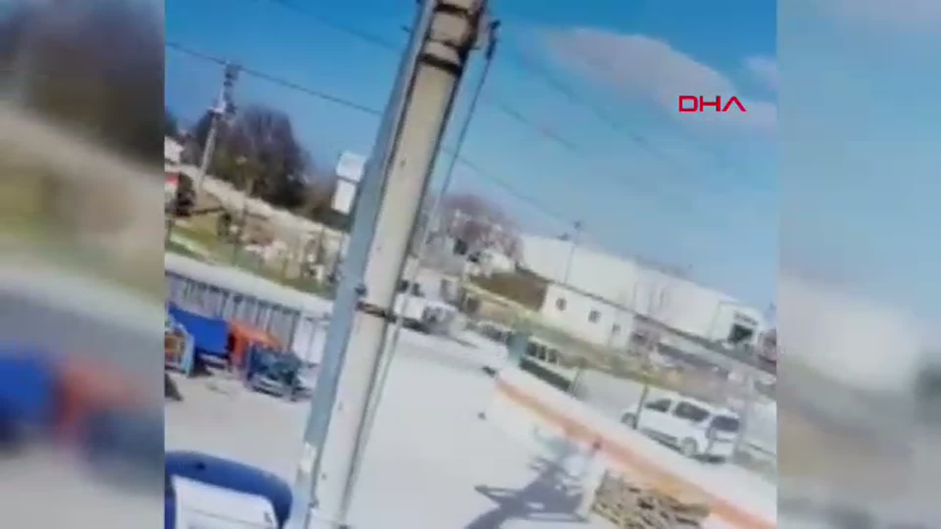 Bursa'da Minibüse Çarpan Motosiklet Sürücüsü Yaralandı