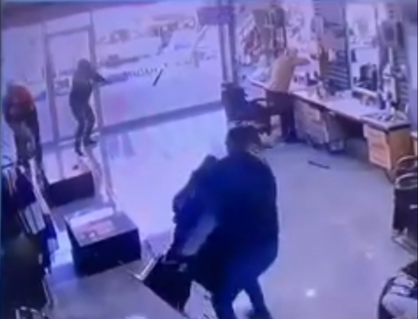 Adana'da Berberin Yaralandığı Silahlı Saldırının Detayları