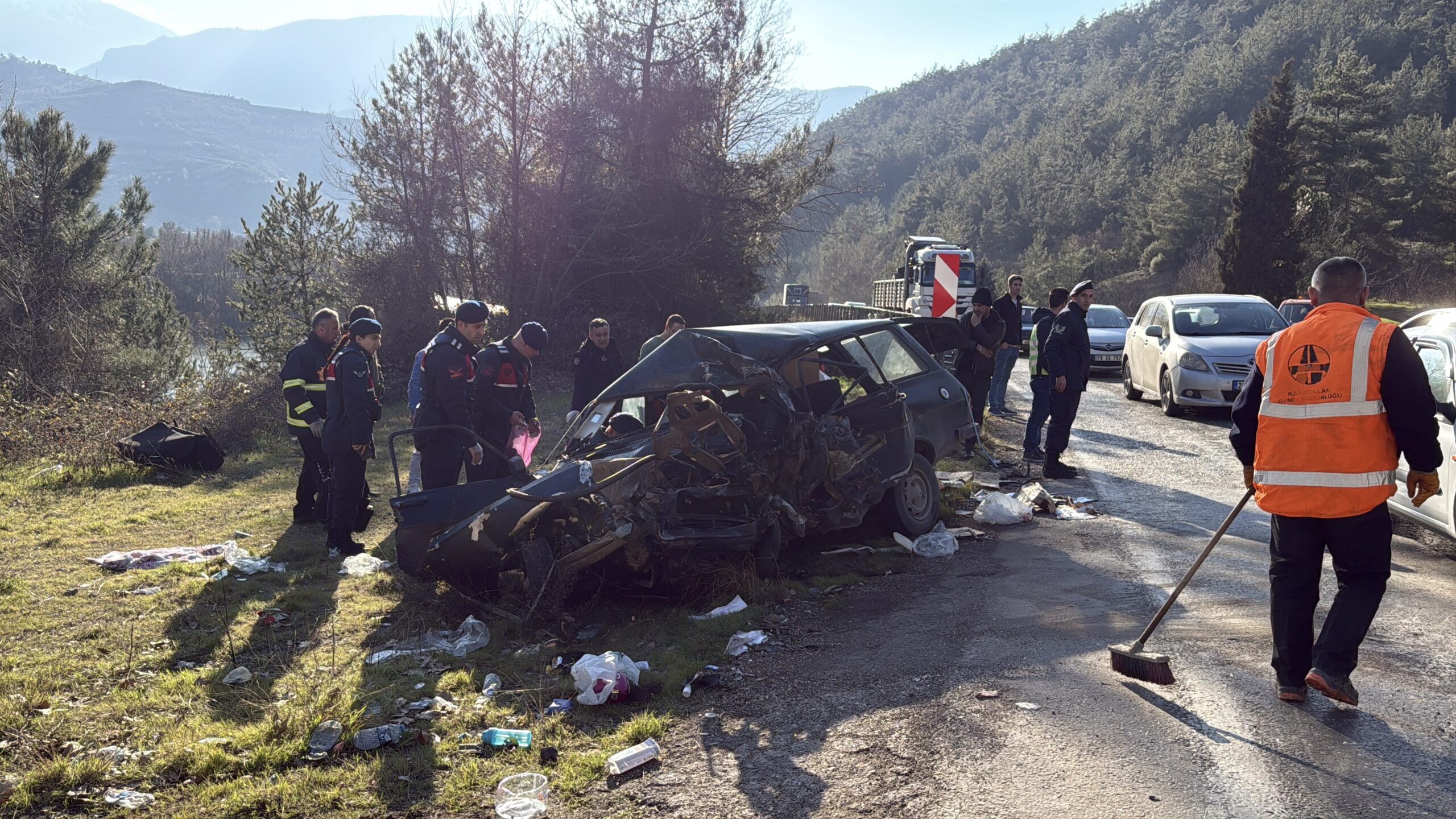 Karabük'te Feci Kaza: 1 Kişi Hayatını Kaybetti, 5 Yaralı