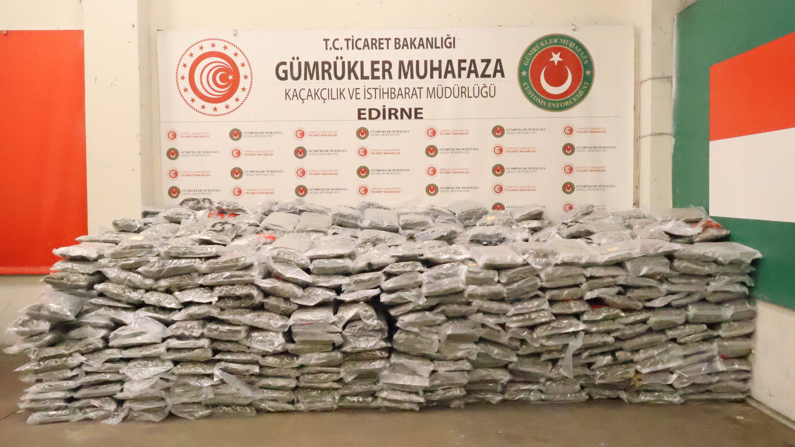 Kapıkule Gümrük Kapısı'nda Rekor Esrar Yakalandı