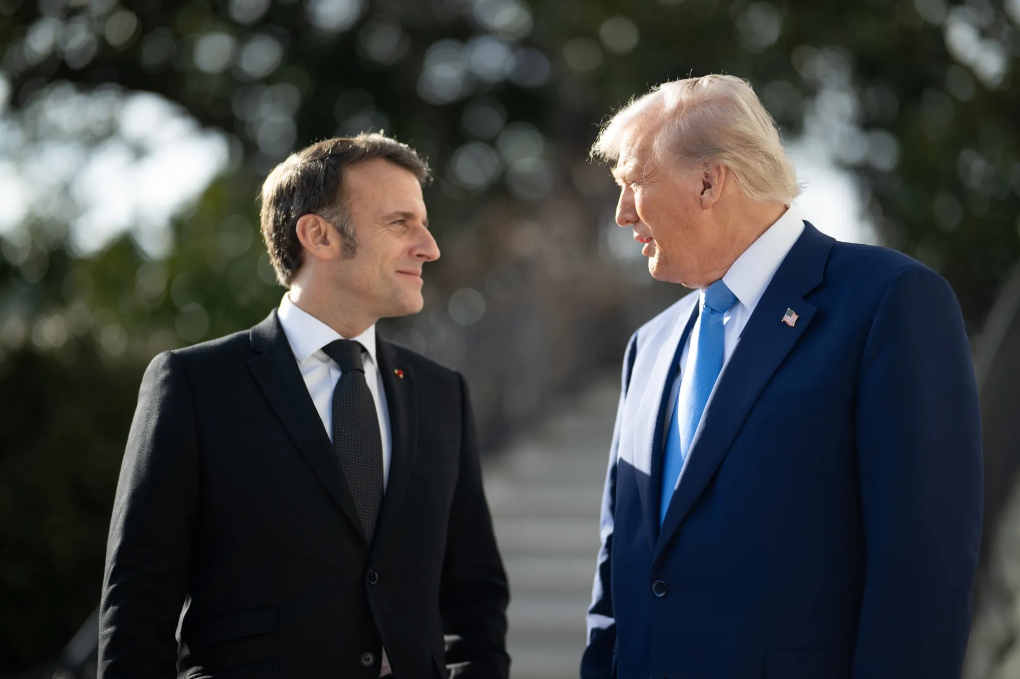 Macron ve Trump'tan Kritik Telefon Görüşmesi