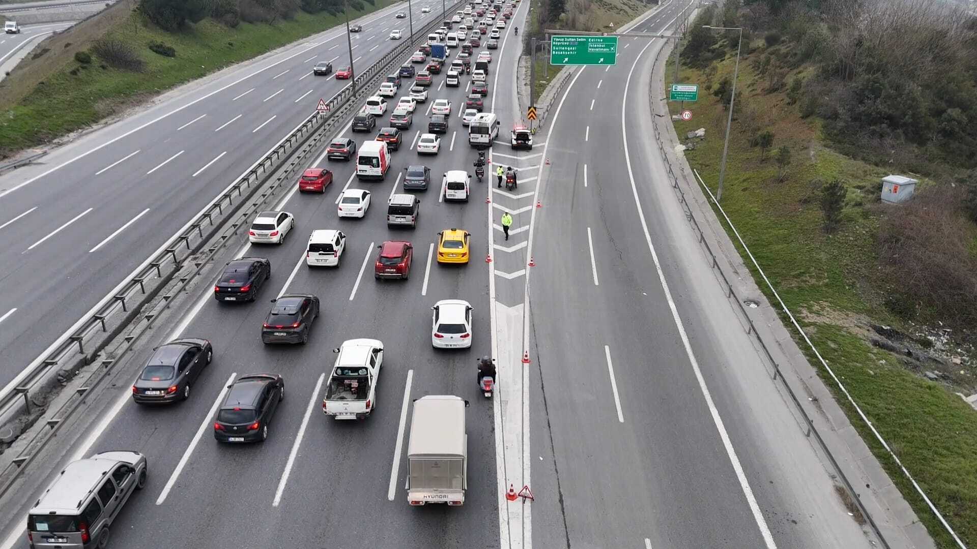 Eyüpsultan'da Dron Destekli Trafik Denetimi: 'Kaynak' Yapanlara Ceza