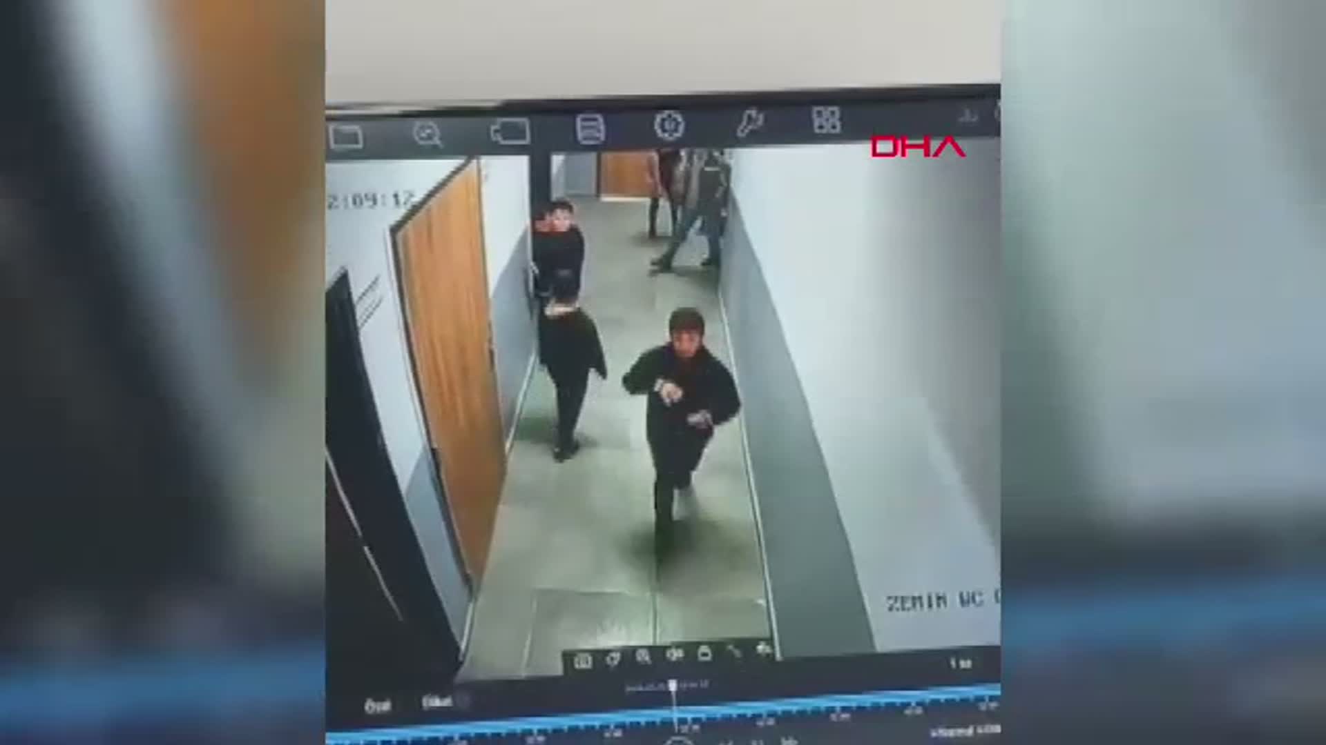 Van'da Veli Öğrenciyi Darbetti: Şiddet Anları Güvenlik Kamerasında
