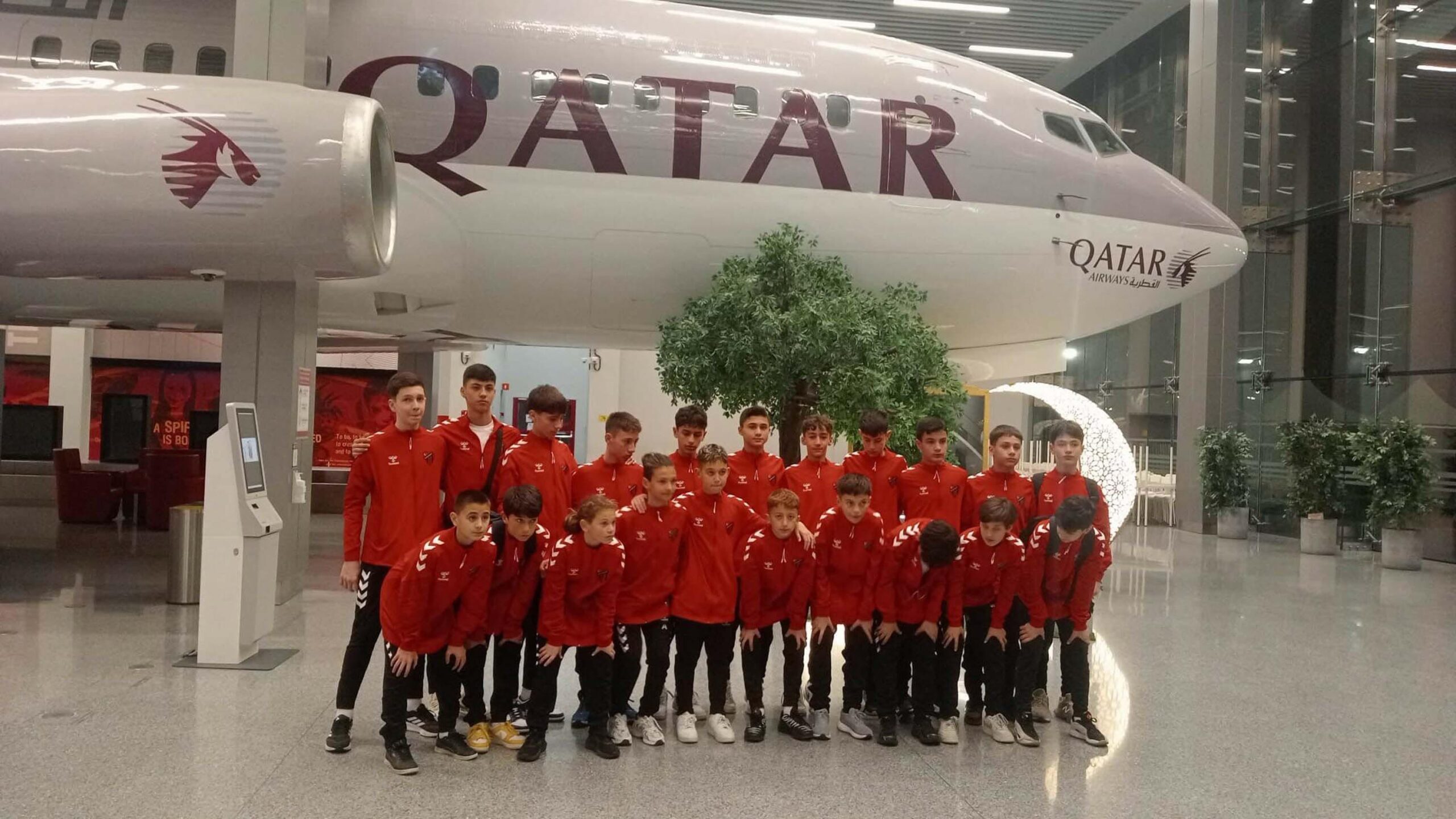 Katar'da Mahsur Kalan Futbolculara Güzel Haber