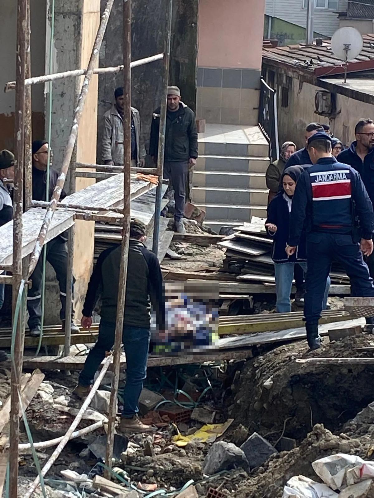 Zonguldak'ta İnşaatta Kaza: 3. Kattan Düşen İşçi Ağır Yaralandı