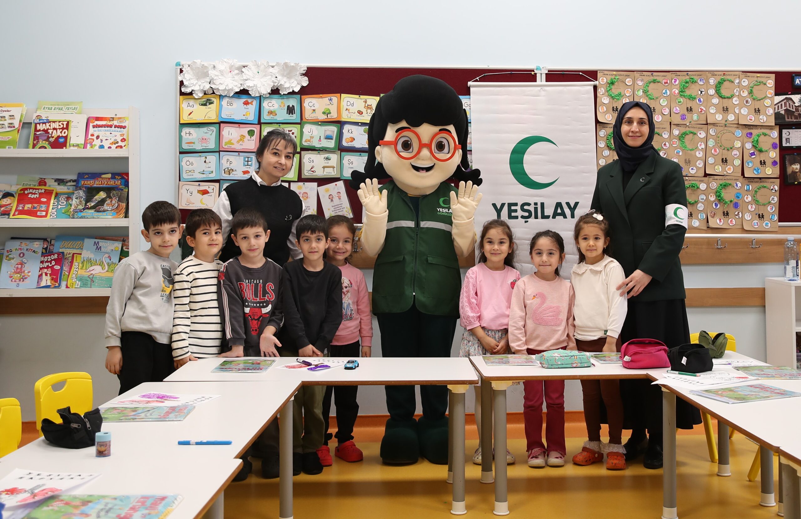 Yeşilay'dan Okullarda Bağımlılıklara Karşı Farkındalık Dersi