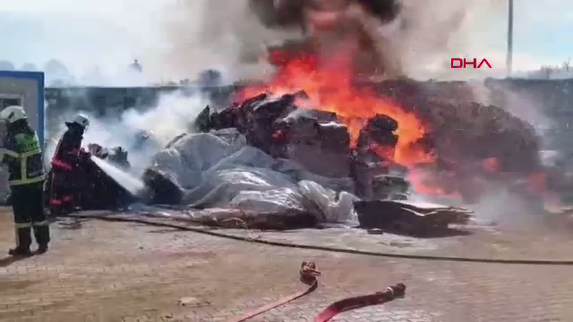 Adıyaman'da Tütün Üretim Tesisinde Yangın Çıktı
