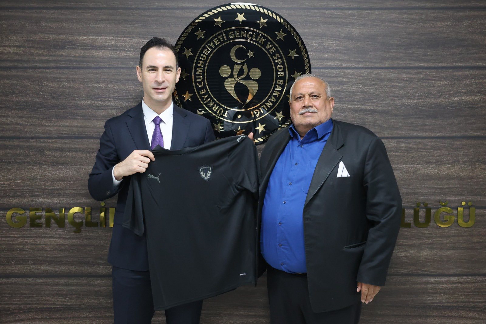 Hatayspor’un Rehin Tutulan Malzemeleri Antakya’ya Taşınıyor
