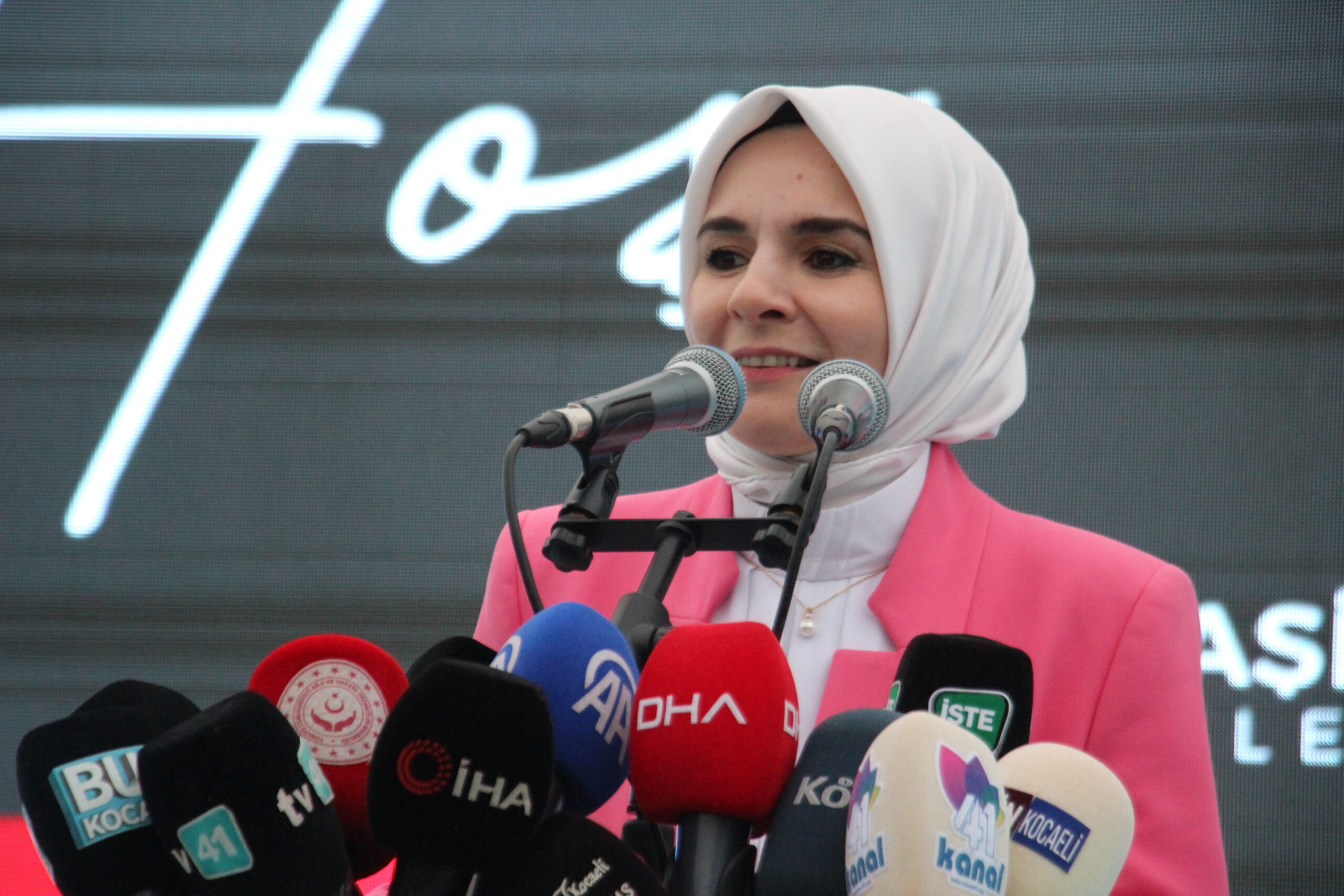 Kadınlar Üretimin Merkezi Oluyor: Bakan Göktaş'tan Önemli Açıklamalar