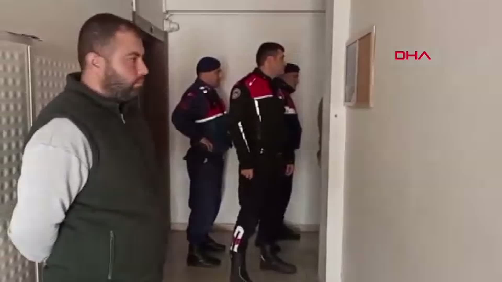 Jandarma Firari Hükümlüyü Çilingirle Yakaladı