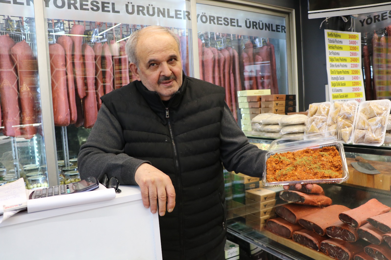 Kayseri'nin Ramazan Lezzeti: Sucuk İçi İftar Sofralarını Şenlendiriyor