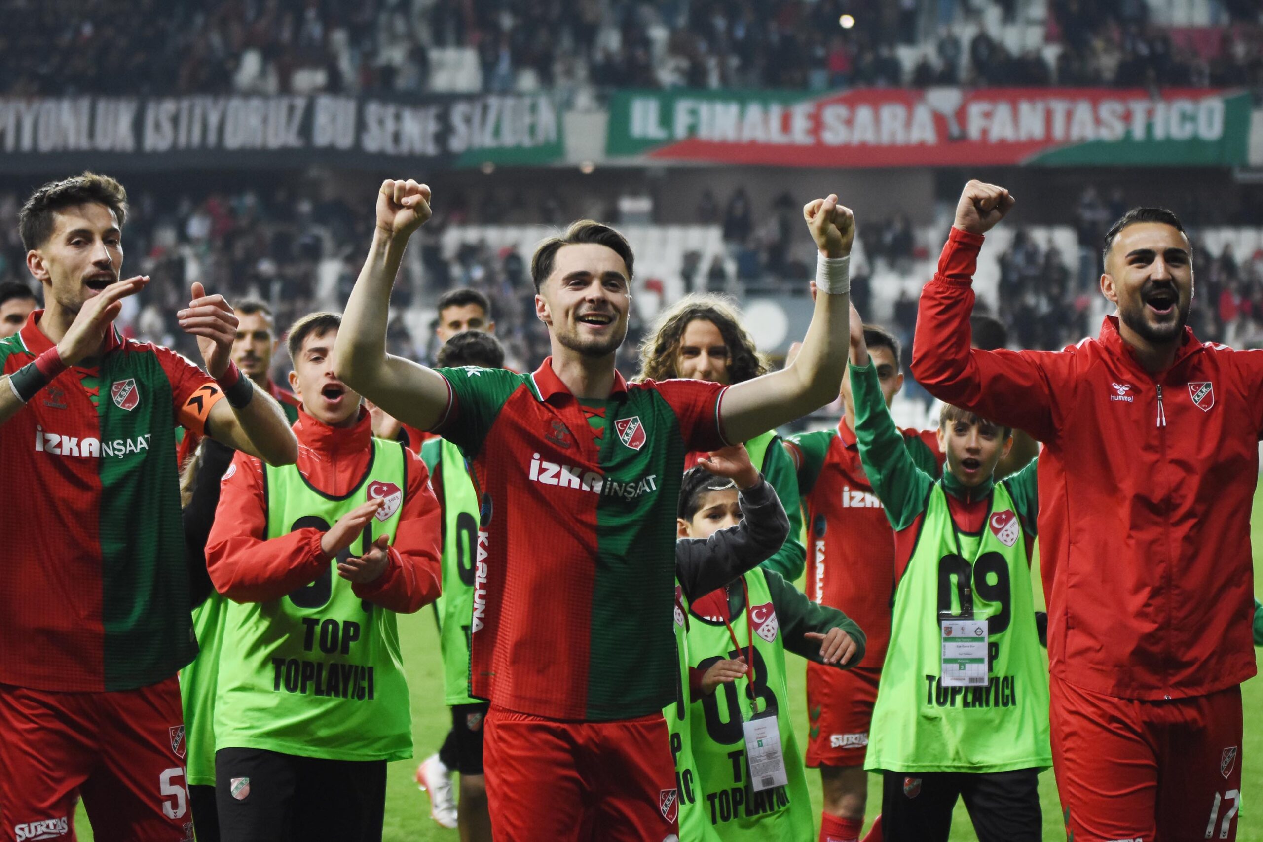 Karşıyaka ve Uşakspor'un Kritik Maçı