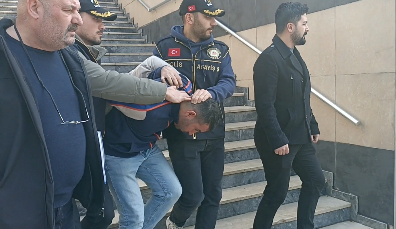 Fatih'te Kadın Cinayeti: Silah Korkutmak İçin Çekildi, Kazaen Ateş Aldı