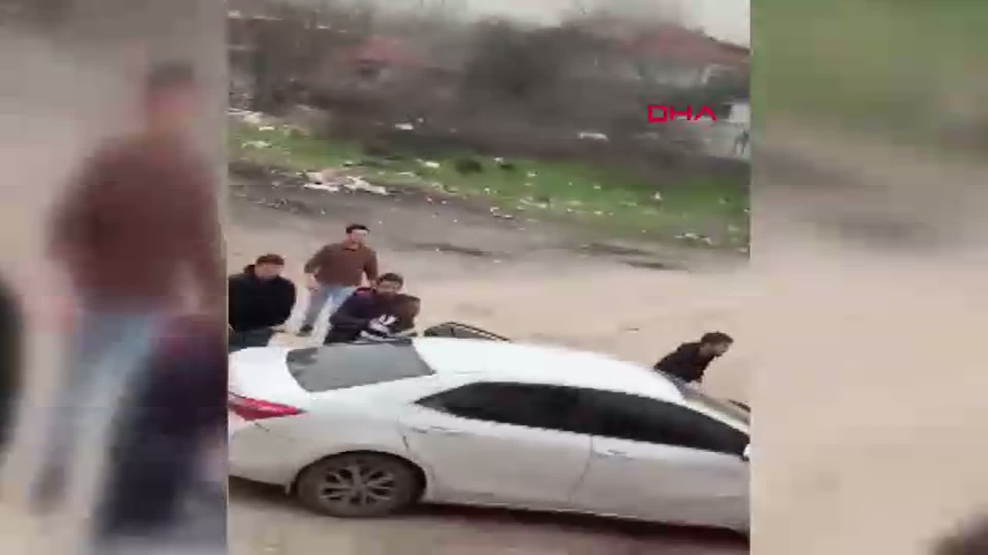 Sakarya'da Uyuşturucu Suçlusu Polise Direndi