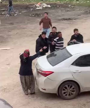 Uyuşturucu Suçlusu Elçin A. Yakalandı, Çevredekiler Direniş Gösterdi