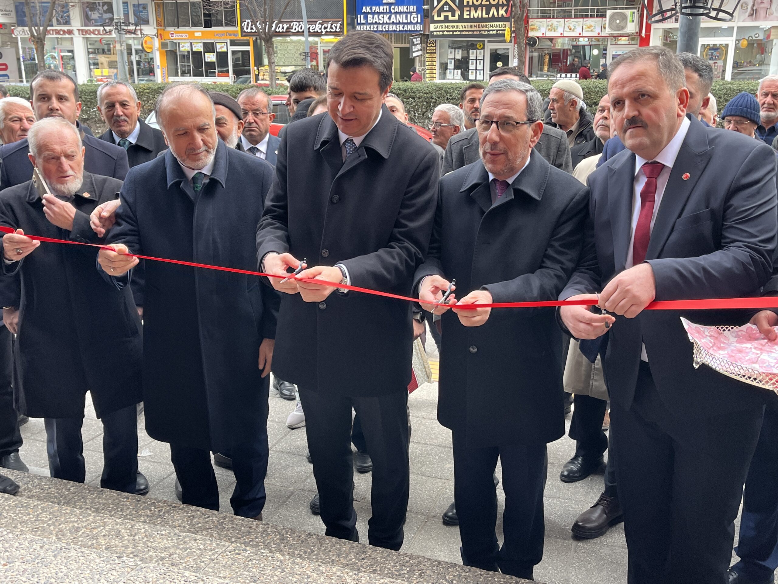 Mahmut Arıkan: Türkiye ve İran'ı Kandırmak İsteyen Güçler Var