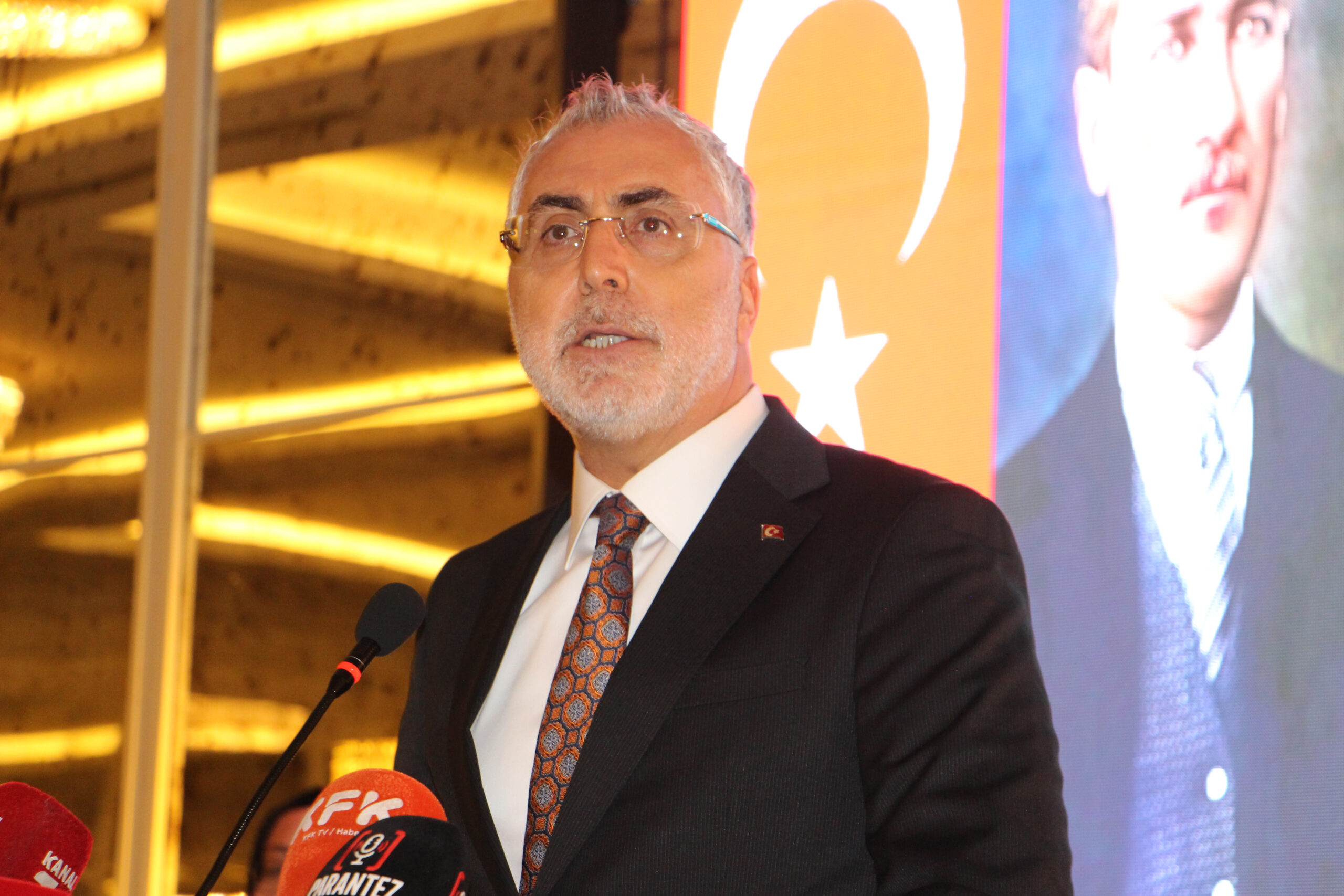 Kadın İşgücünde Türkiye Zirveye Çıkıyor: Bakan Işıkhan Açıklamalarda Bulundu