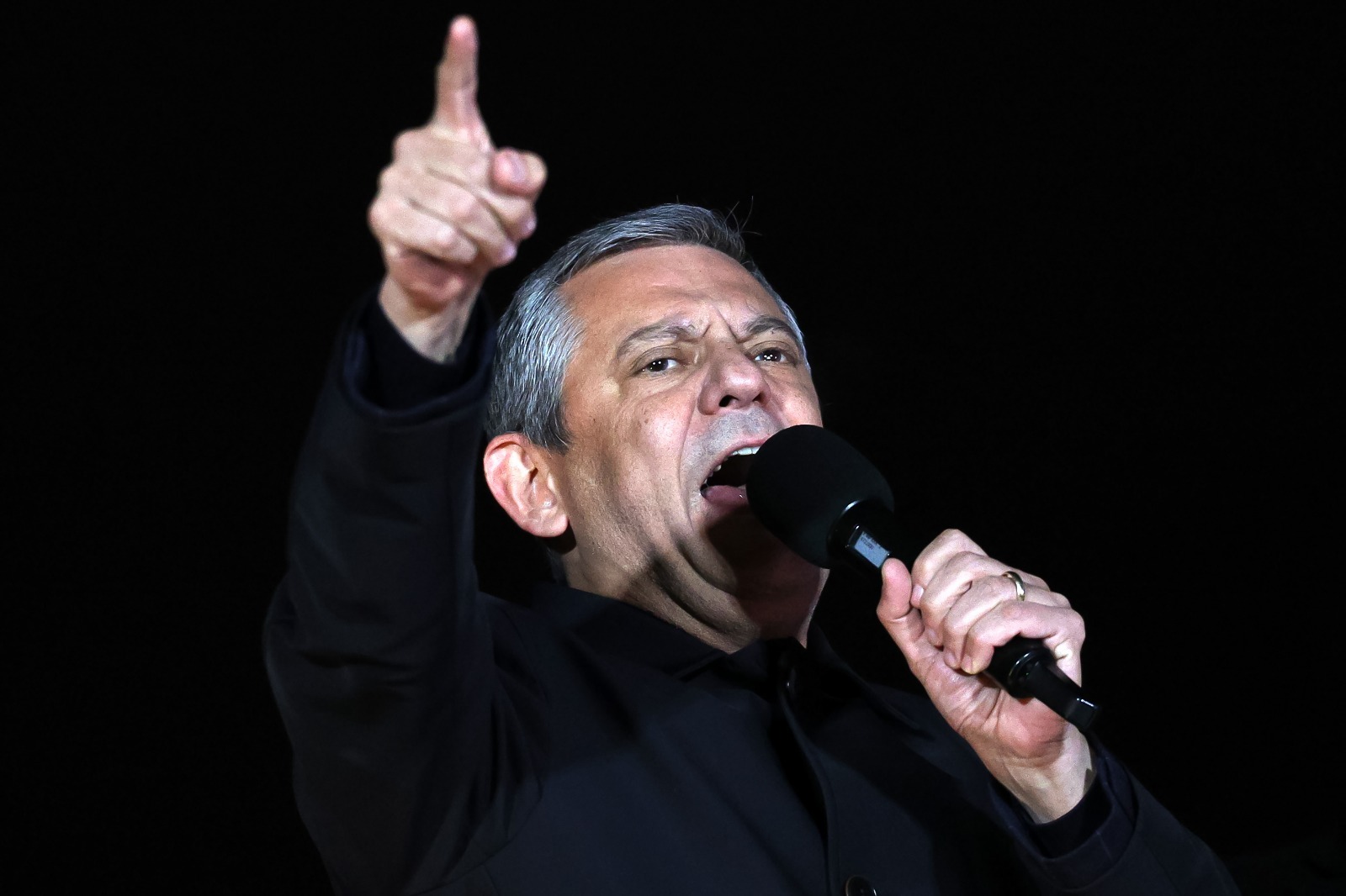 Özgür Özel: Tanju Özcan’ın Tutukluluğu Kime Yaradı?