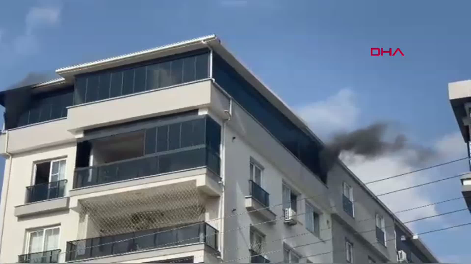 Osmaniye'de Yangın Paniği: 5 Katlı Apartmanda Büyük Yangın