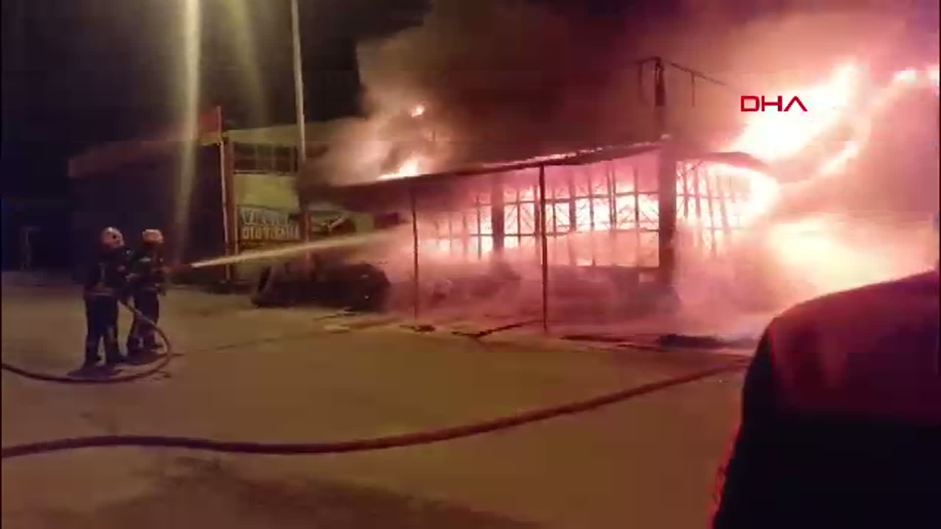 Çorum'daki Lastik Dükkanında Korkutan Yangın