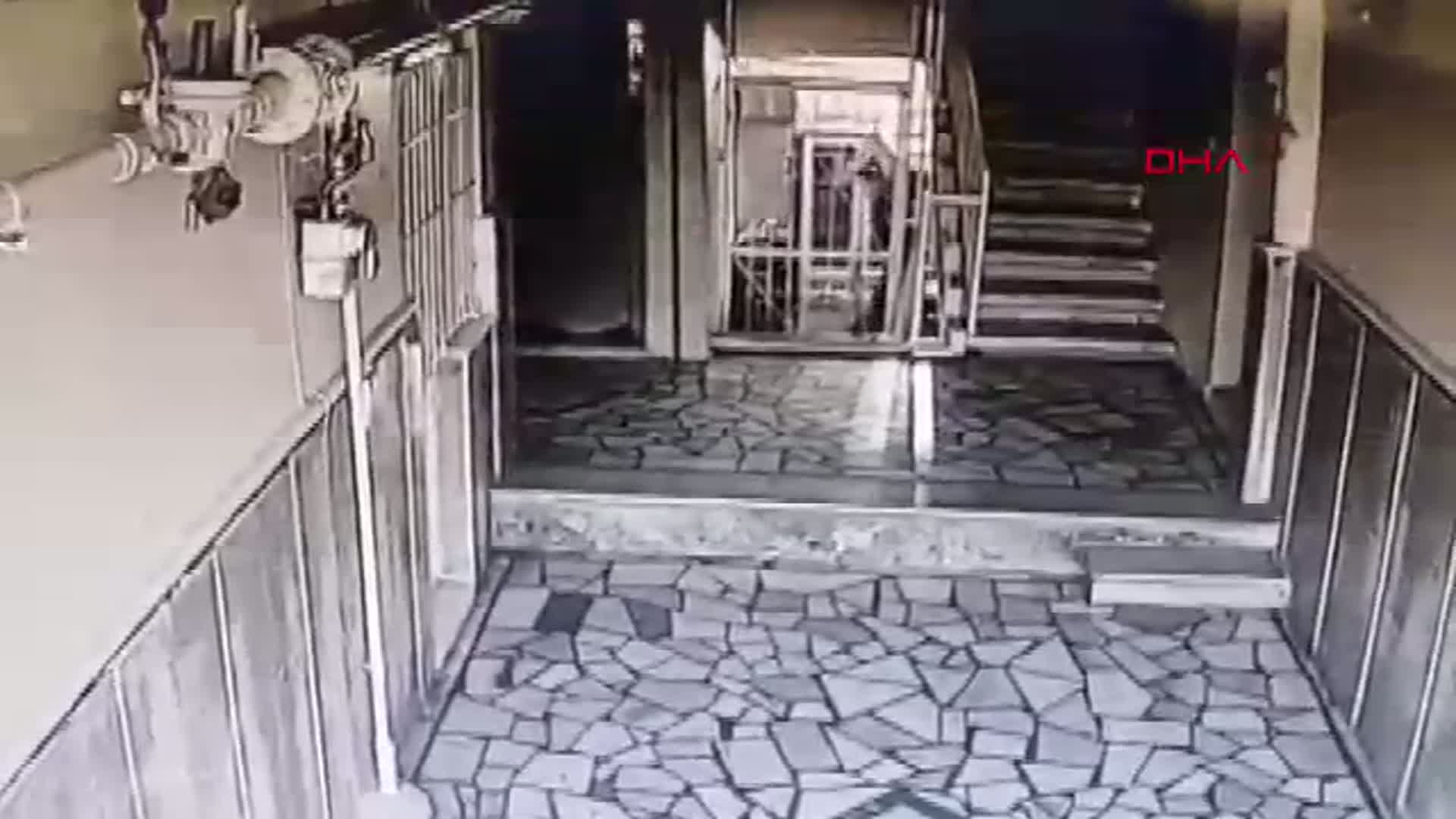 Diyarbakır'da Hırsızlık Girişimi Güvenlik Kamerasında