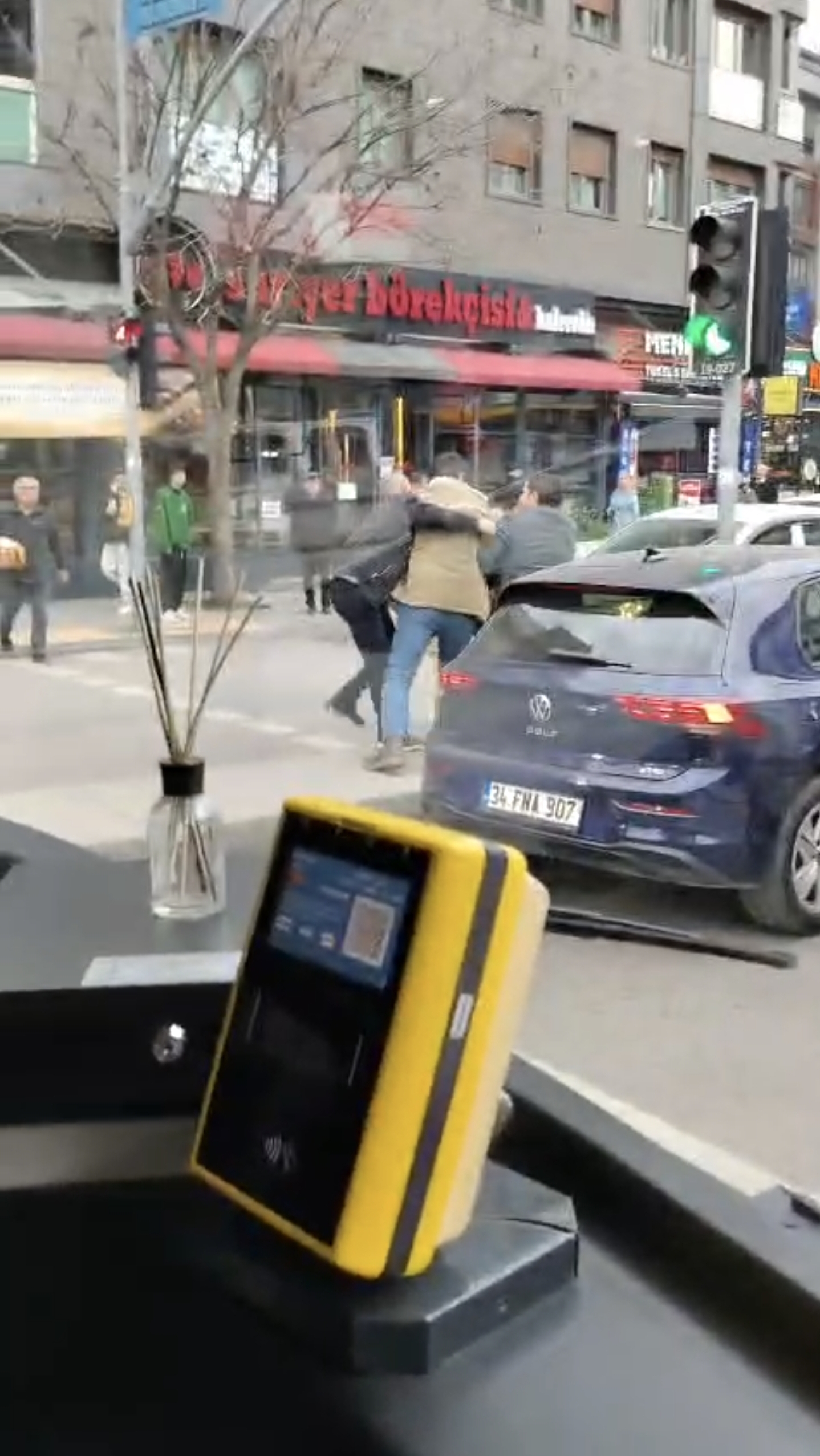 Maltepe'de Trafik Kavgası: Gözaltına Alınan Üç Kişiye 540 Bin Lira Ceza