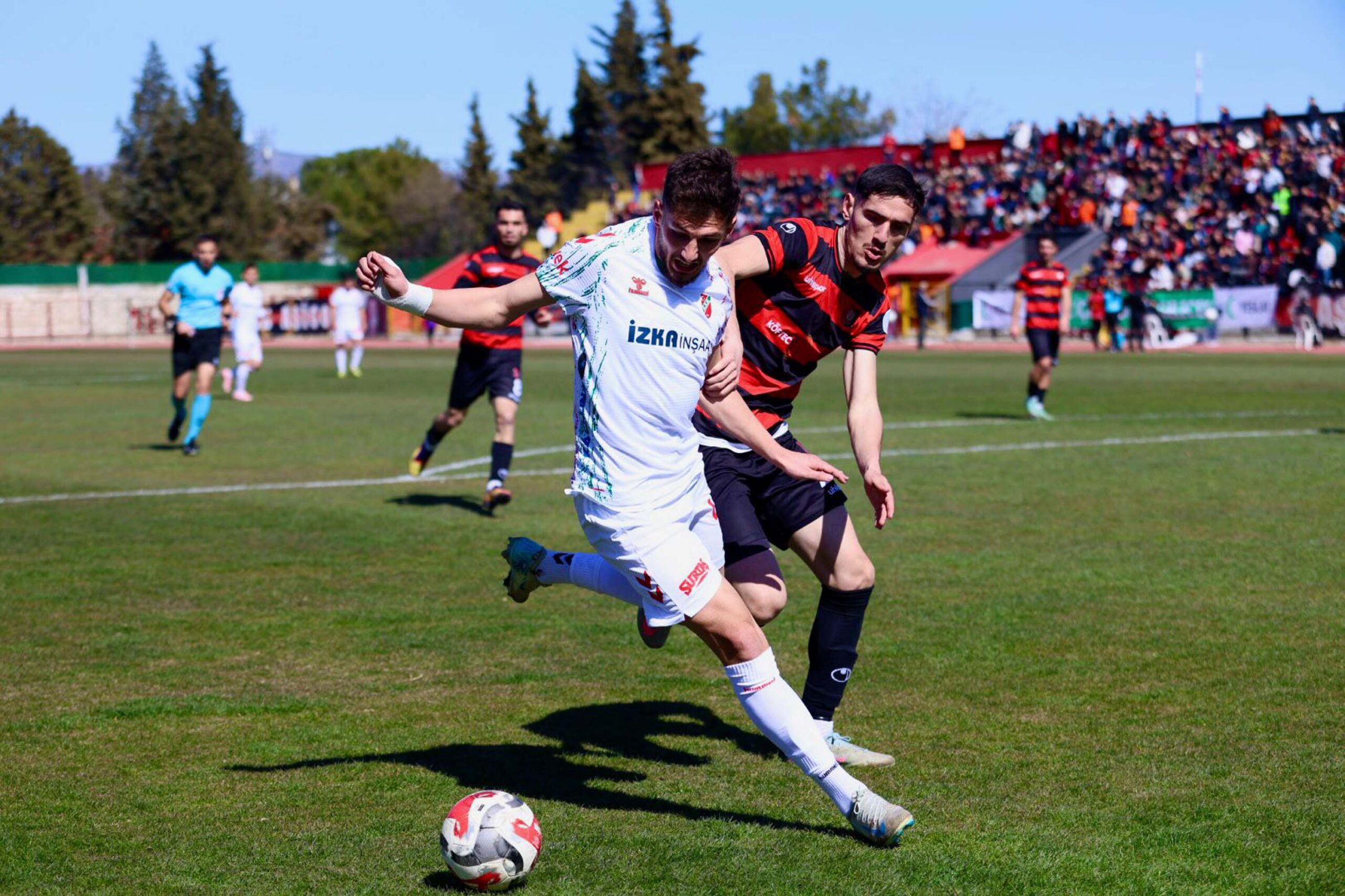 Karşıyaka Deplasmanda Uşakspor'u 2-1 Mağlup Etti