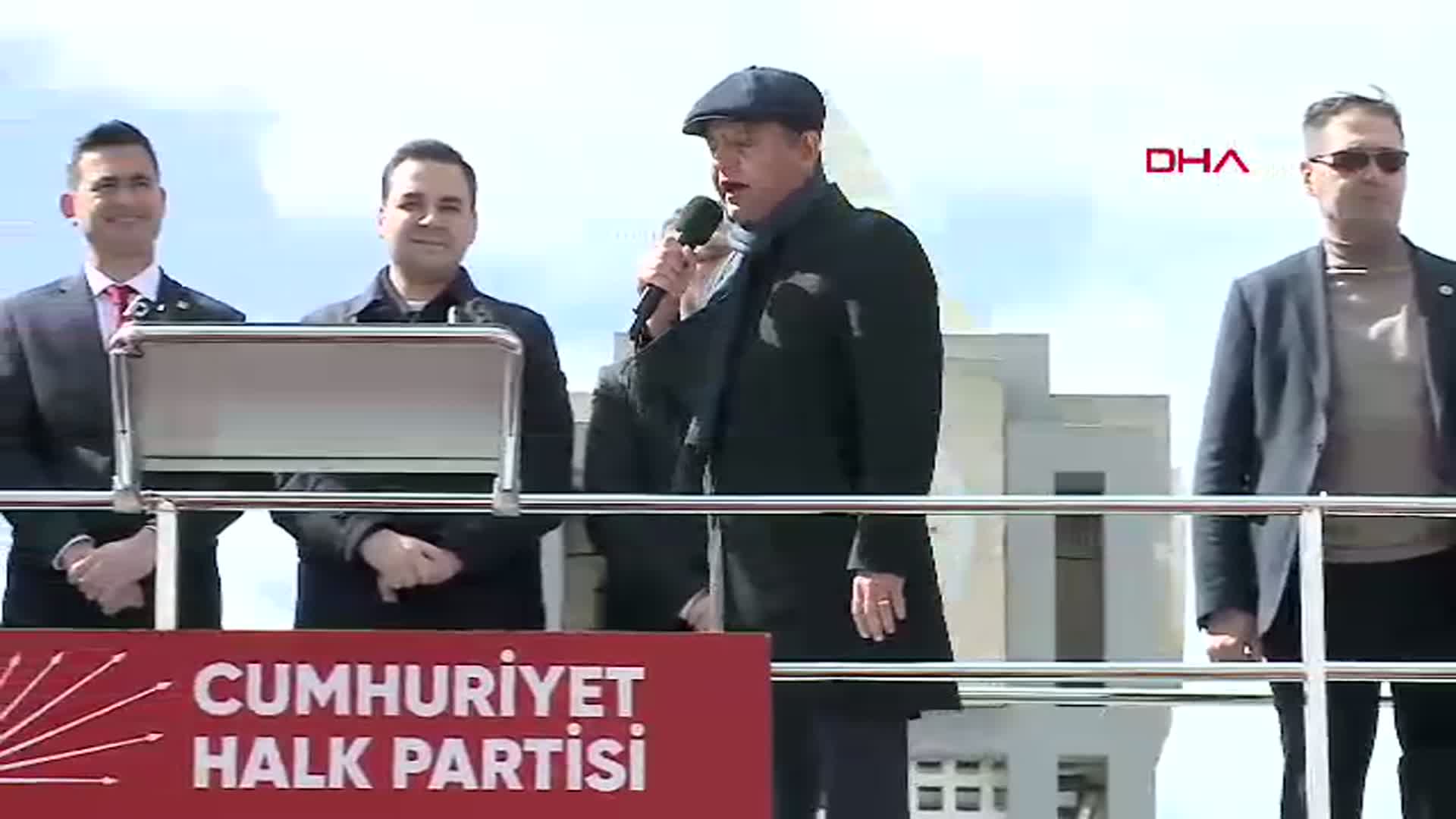 Özgür Özel'den Vizesiz Avrupa Vahidi: Gençler için Yasaksız Türkiye