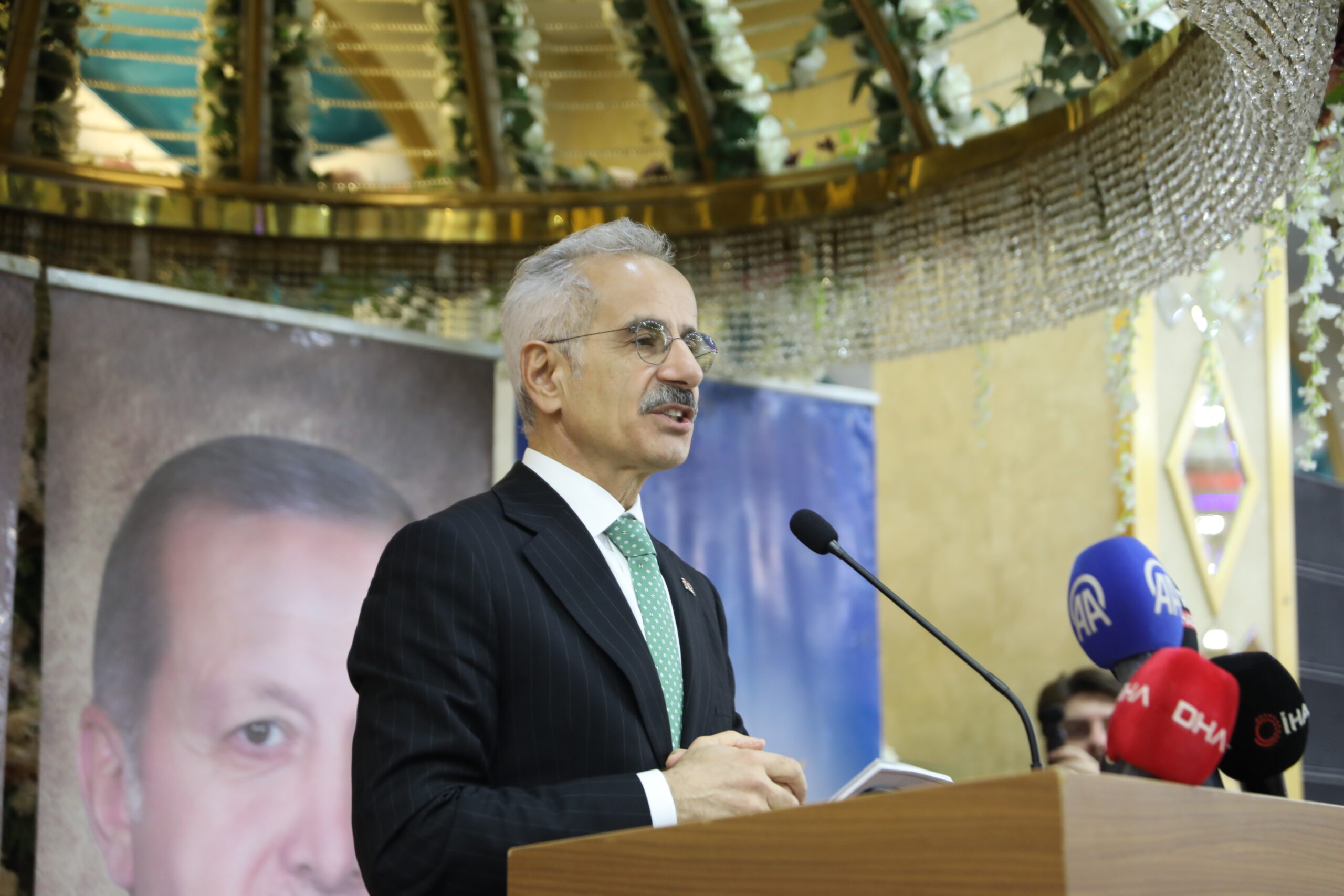 Ulaştırma Bakanı Uraloğlu'ndan Barış ve Diyalog Vurgusu