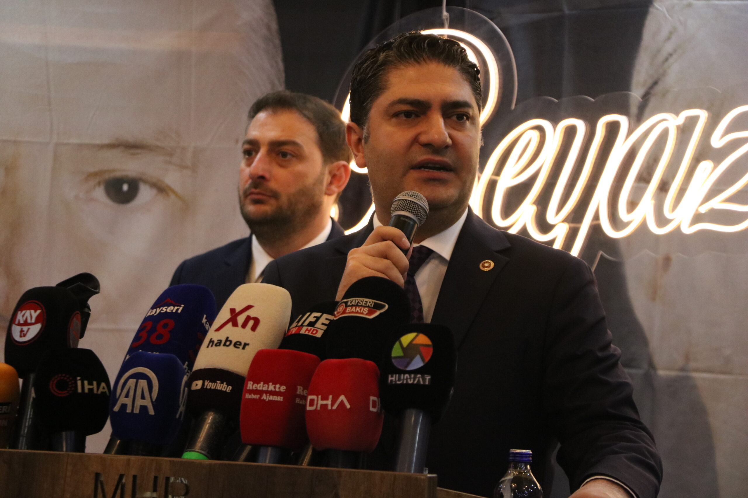 MHP Genel Başkan Yardımcısı Özdemir: İran'ın Toprak Bütünlüğüne Dikkat Çekti