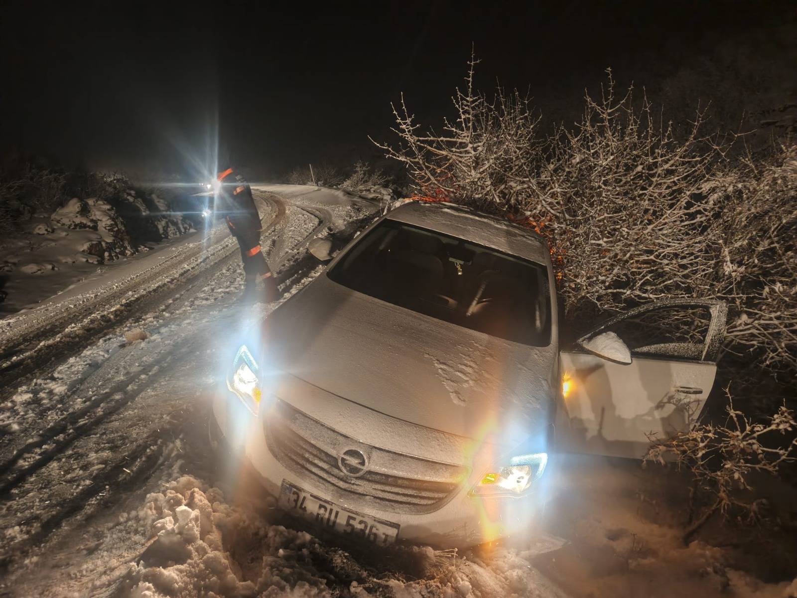Diyarbakır'da Etkili Kar Yağışı Sonrası Trafik Kazaları